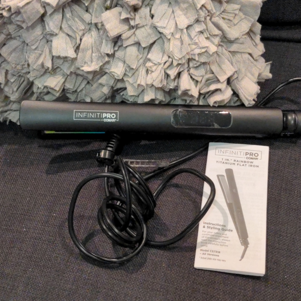 Hair straightener